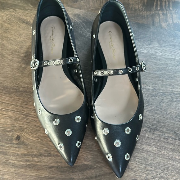 Gianvito Rossi Black Leather Pointed Toe, Ankle Strap Flats (Size 38) - Picture 2 of 6